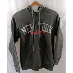 Point Sportswear Pullover Hoodie Size Small Gray With New York Design On Front